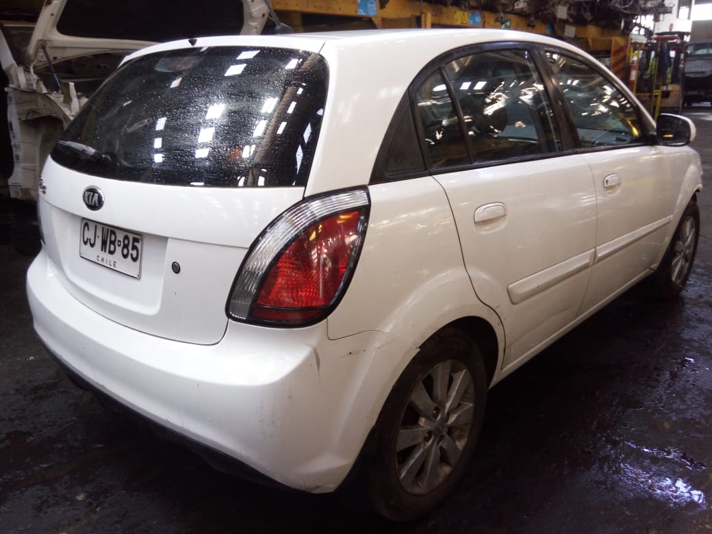  Kia RIO 2010    EN DESARME